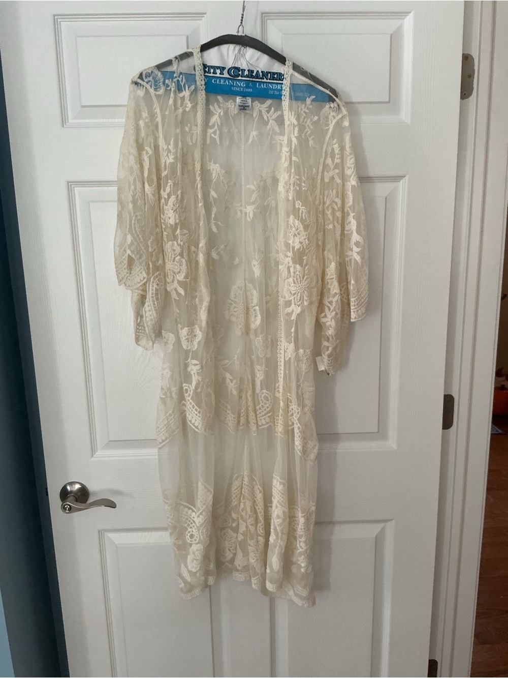 Delicate Lace Kimono Robe - Cream